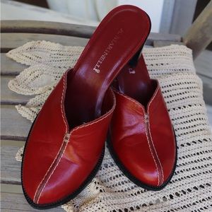 The Snazziest Holiday Heels ❤️